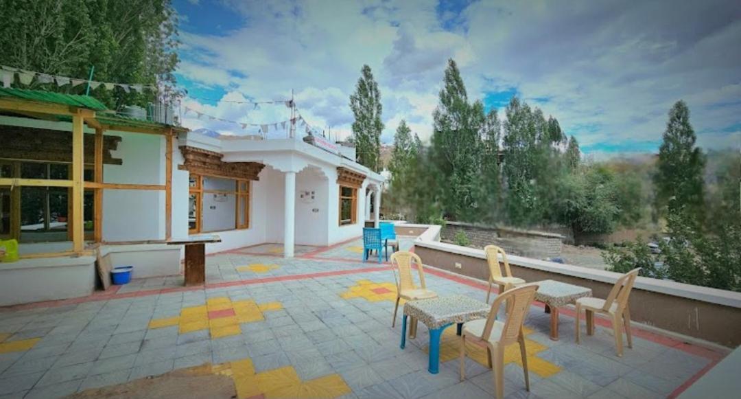 Glacier View Guest House Leh Exterior photo